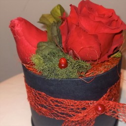 BOITE A CHAPEAU FLORALE "ANNA"