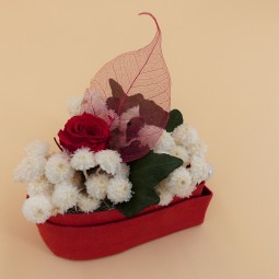 boite florale en cœur rouge